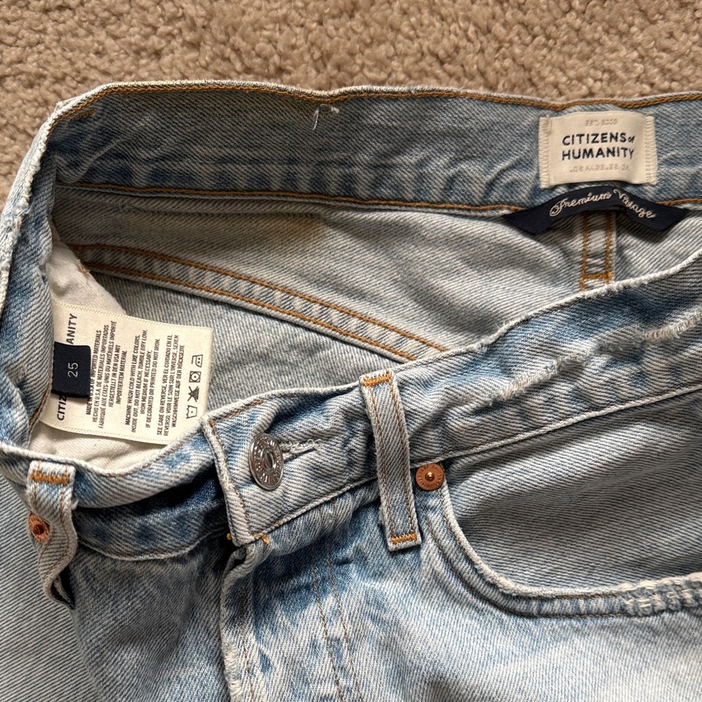 Citizens Of Humanity Light Blue Frayed Jean Shorts - Picture 2 of 4